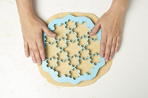 Lekue, Blue Snowflake Cookie Cutter, ASIN: B014YI8VE0 EAN: 8420460007470, 1 - The Finished Room
